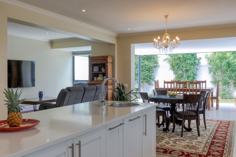 4 Bedroom Property for Sale in Newlands Western Cape
